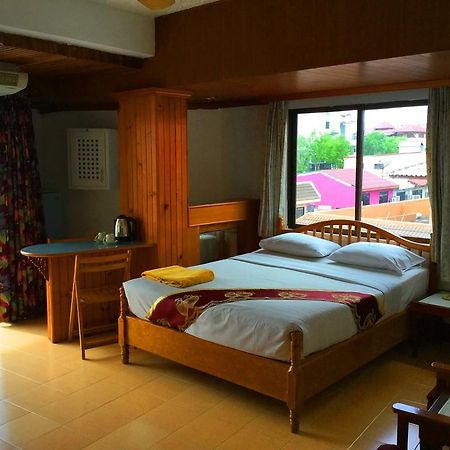Bliss Mansion Hotel Pattaya Bagian luar foto