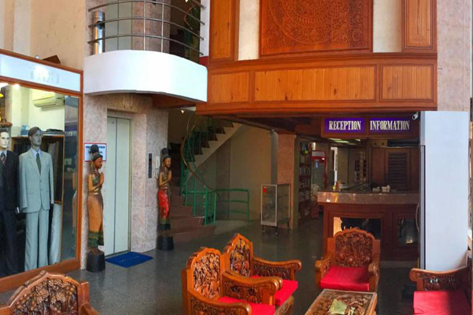 Bliss Mansion Hotel Pattaya Bagian luar foto