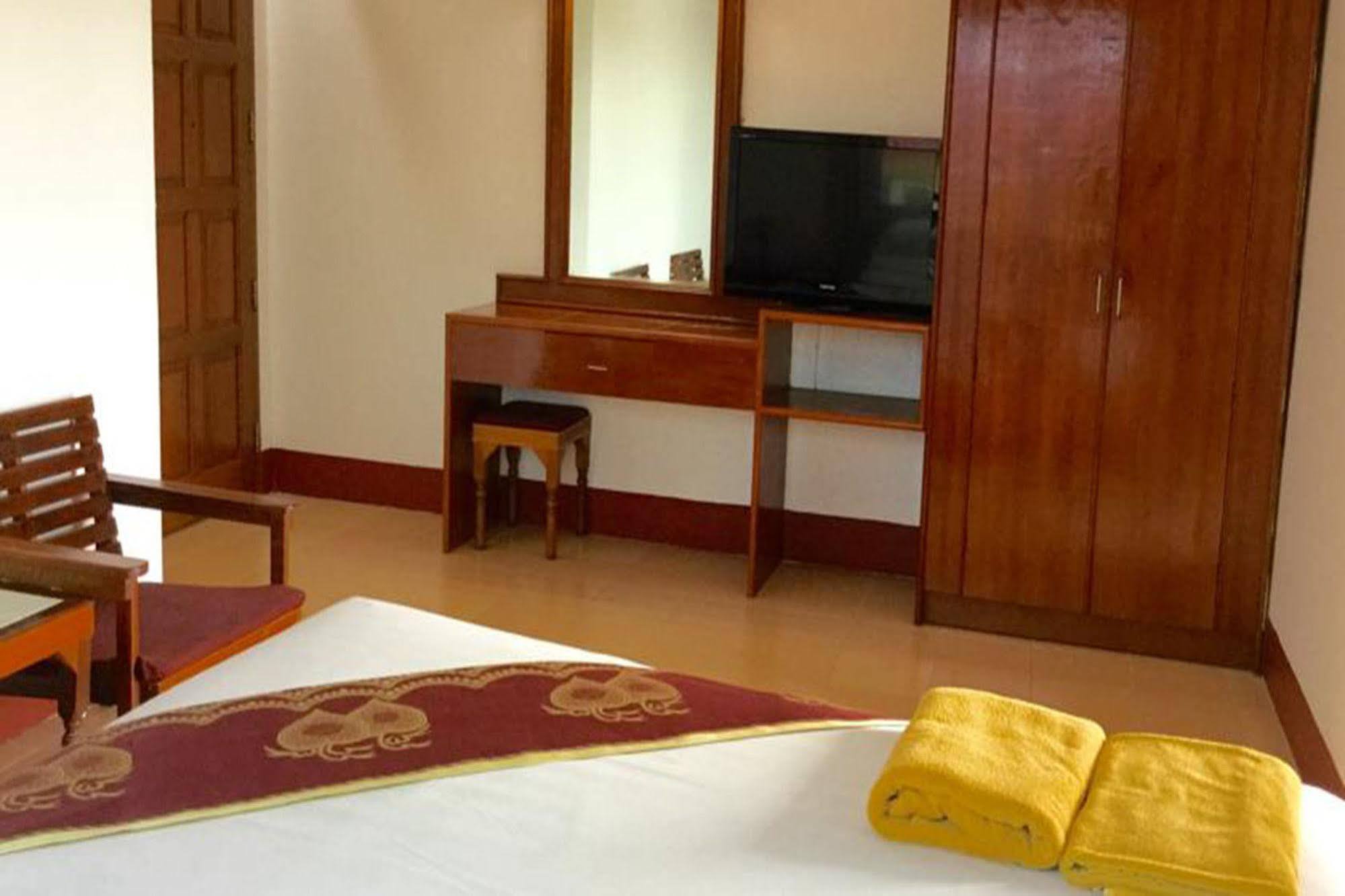 Bliss Mansion Hotel Pattaya Bagian luar foto