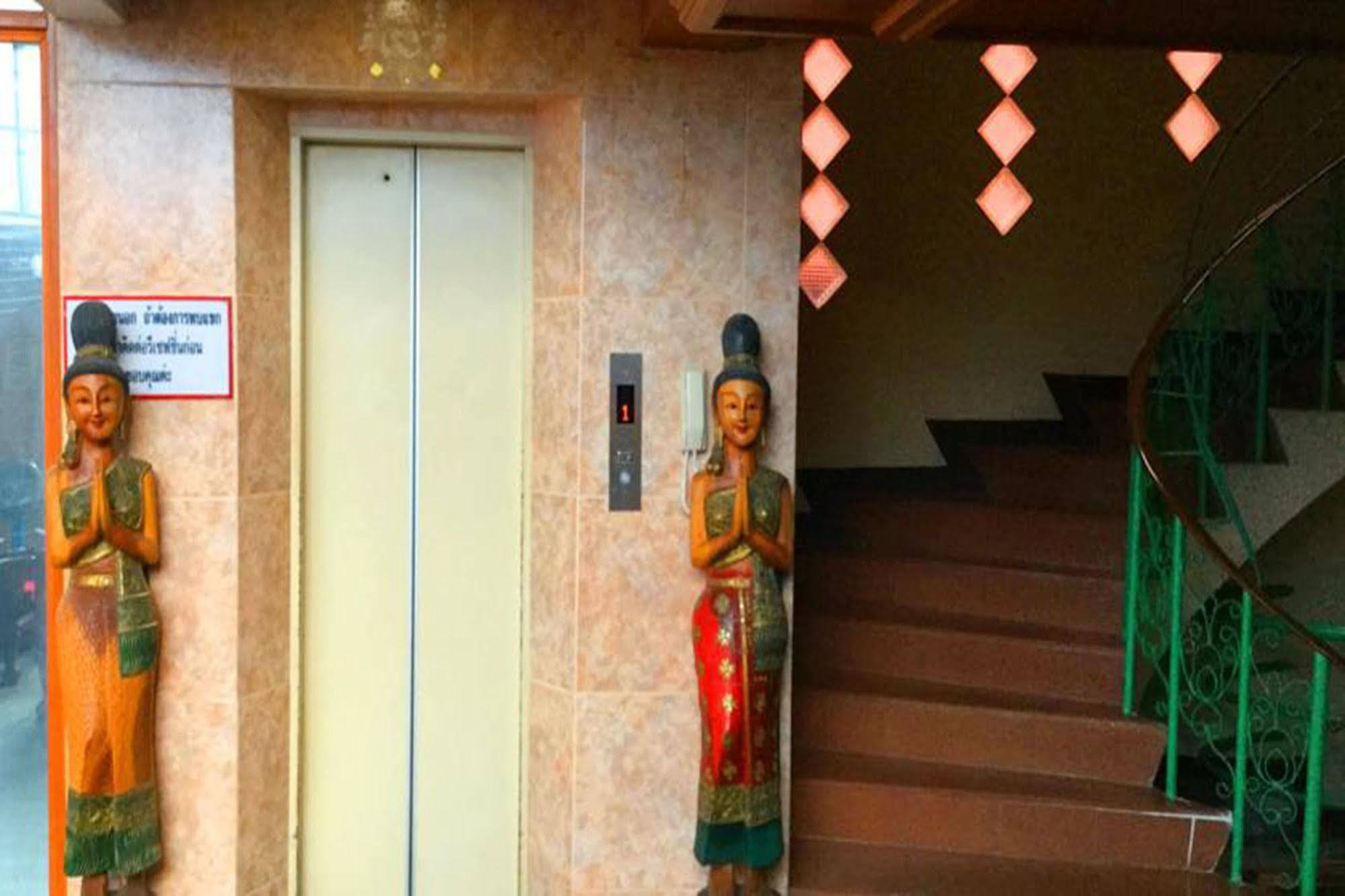 Bliss Mansion Hotel Pattaya Bagian luar foto