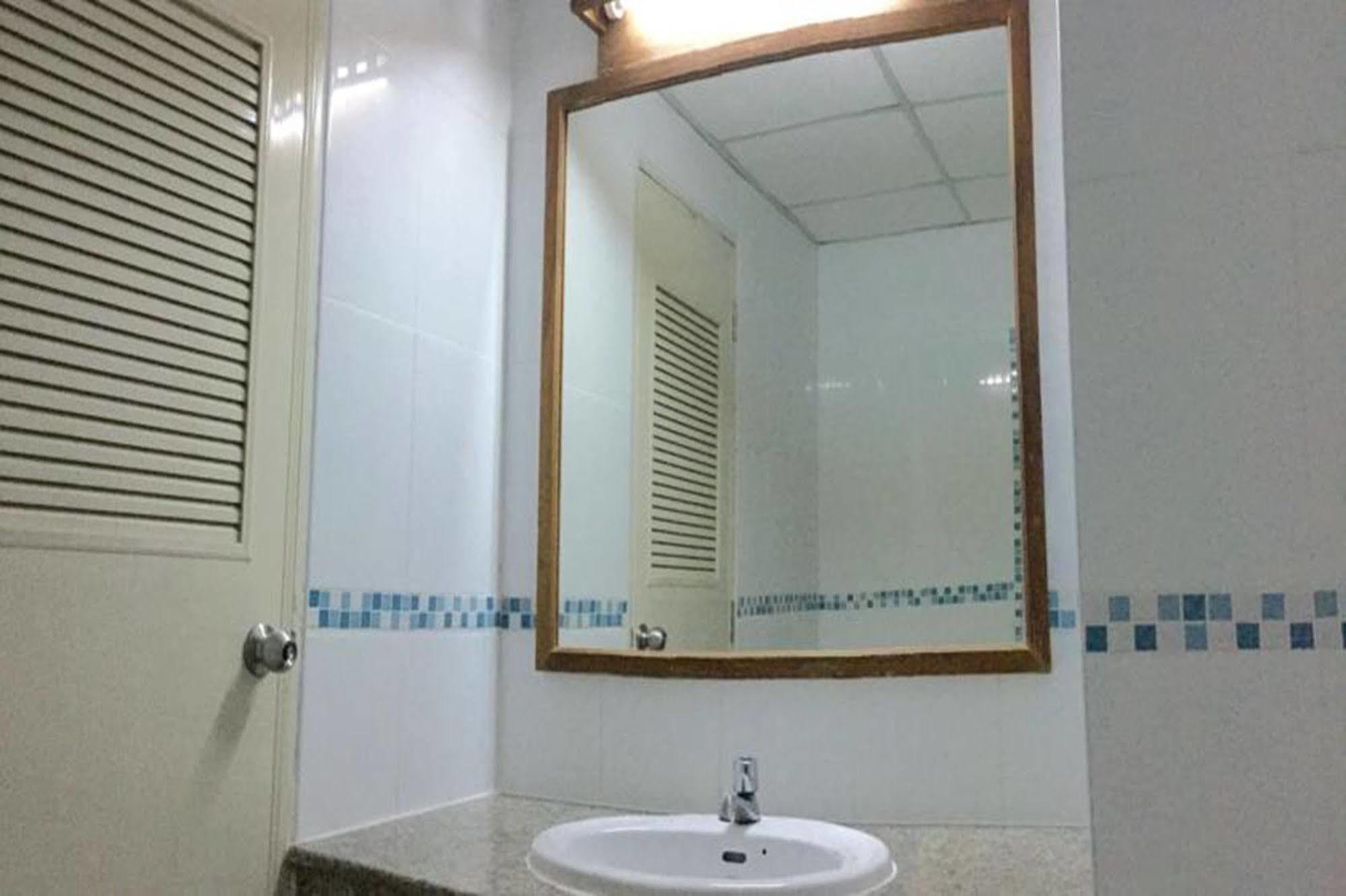 Bliss Mansion Hotel Pattaya Bagian luar foto