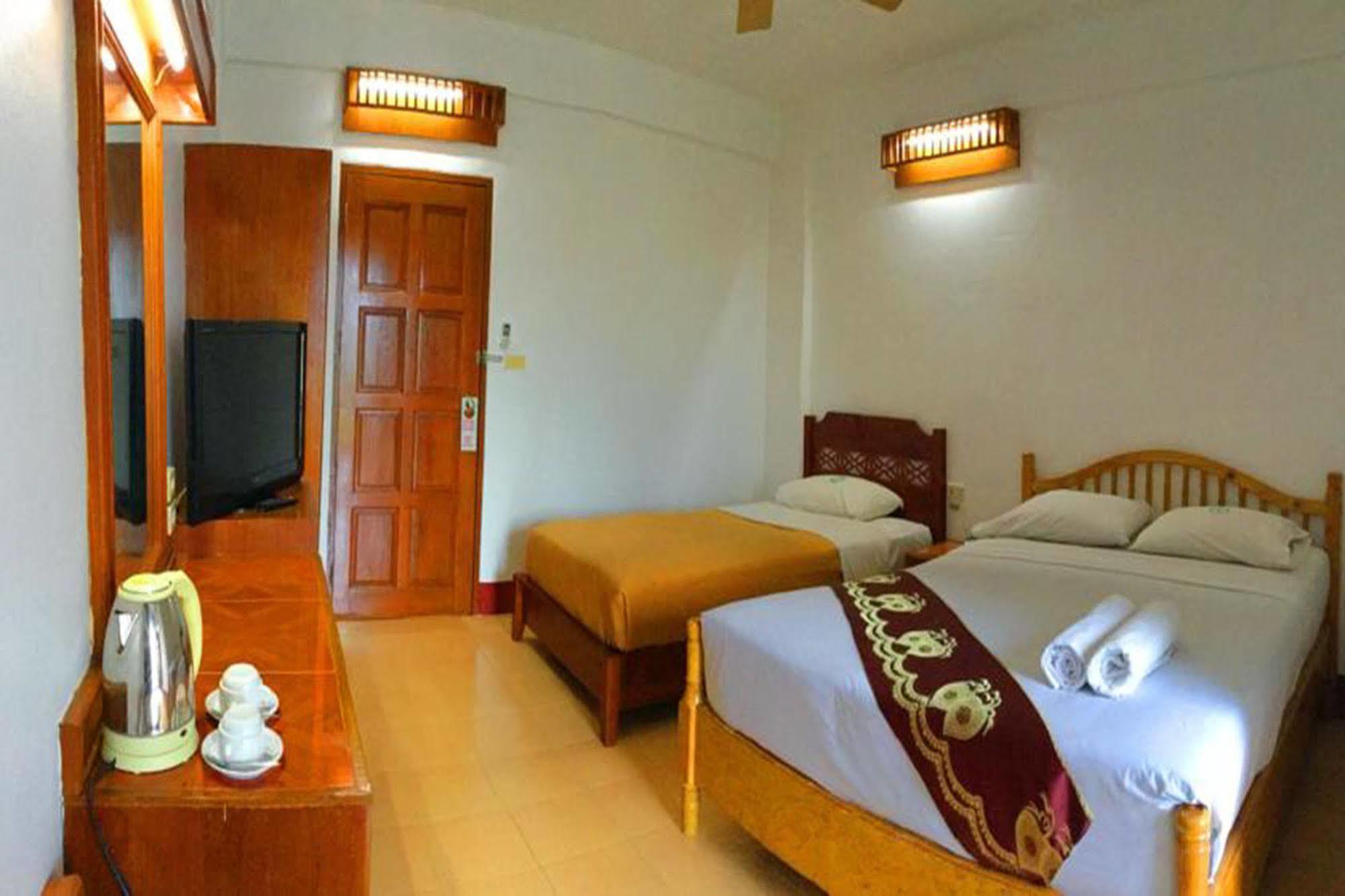 Bliss Mansion Hotel Pattaya Bagian luar foto